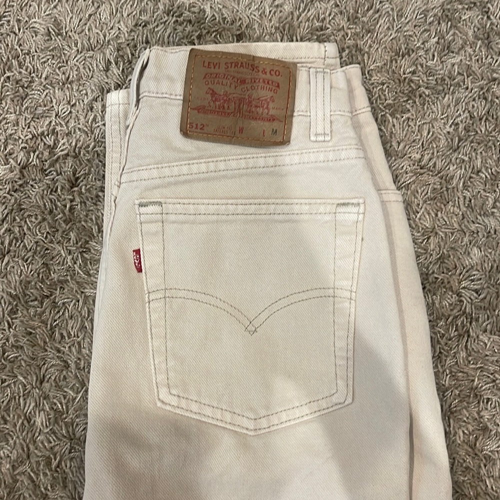 Levi’s 513 slim fit tapered leg